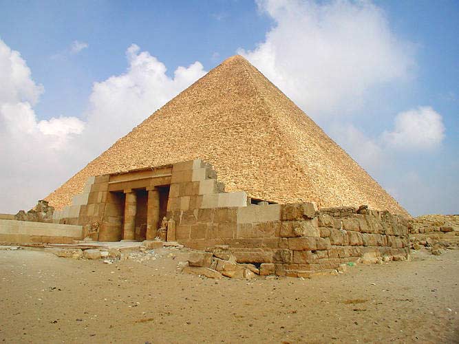 Cheops Pyramid of Giza - Khufu's Horizon.
