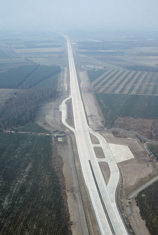 1984-ahlhorn-highway-strip.jpg